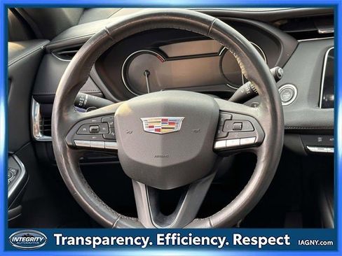 Used 2023 Cadillac XT4 Luxury w/ Cold Weather Package image 16