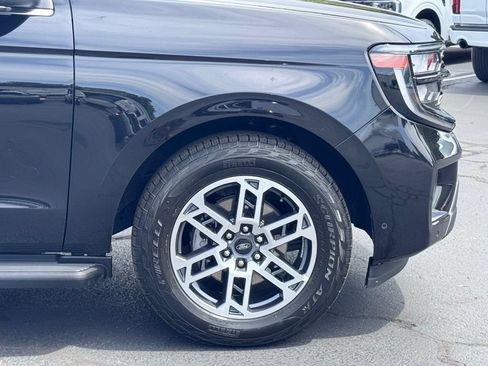 Used 2025 Ford Expedition Active AWD/4WD image 52