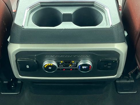 Used 2024 Ford Expedition Max Limited image 22