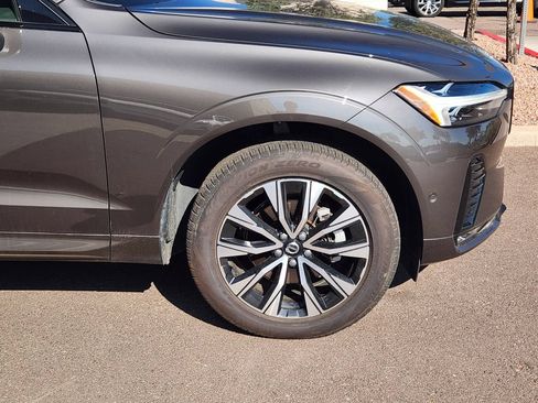 Used 2025 Volvo XC60 B5 Plus w/ Climate Package AWD/4WD image 6