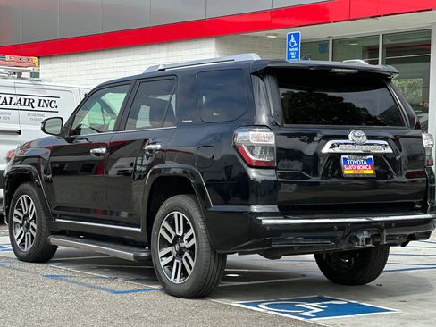 Used 2016 Toyota 4Runner Limited AWD/4WD image 6
