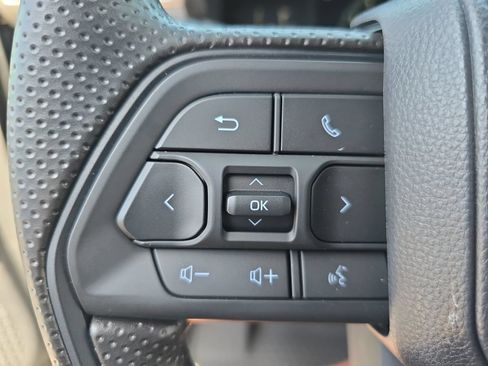 Used 2026 Toyota Tacoma SR5 AWD/4WD image 19