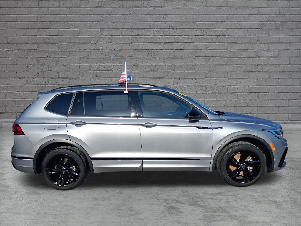 Certified 2023 Volkswagen Tiguan SE R-Line FWD image 13