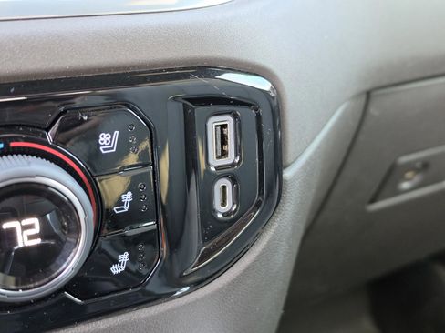 Used 2022 Chevrolet Silverado 1500 LTZ image 26