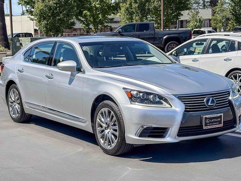 Used 2015 Lexus LS 460 L w/ Ultra Luxury Package image 5