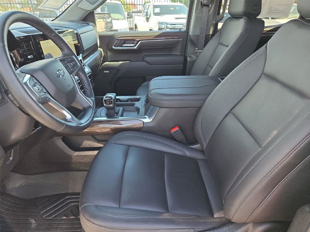 Certified 2025 Chevrolet Silverado 1500 LT Trail Boss w/ Convenience Package II AWD/4WD image 11