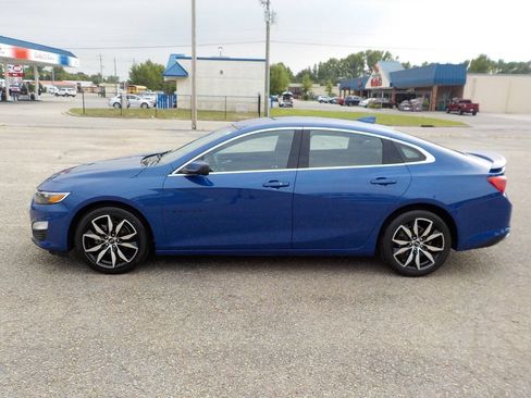 Used 2023 Chevrolet Malibu RS FWD image 2
