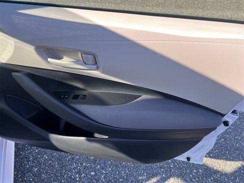 Certified 2022 Toyota Corolla LE image 17