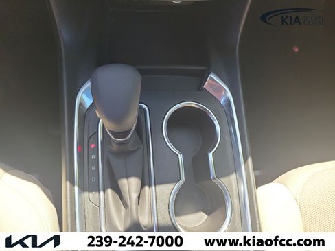 Used 2022 Chevrolet Traverse LS FWD image 24