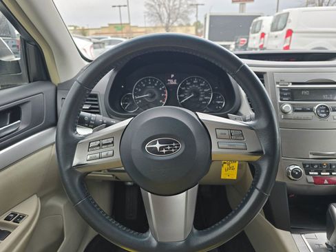 Used 2011 Subaru Outback 2.5i Premium w/ All-Weather Pkg image 18