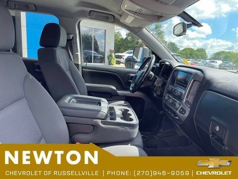 Used 2018 Chevrolet Silverado 1500 LT w/ All Star Edition AWD/4WD image 9