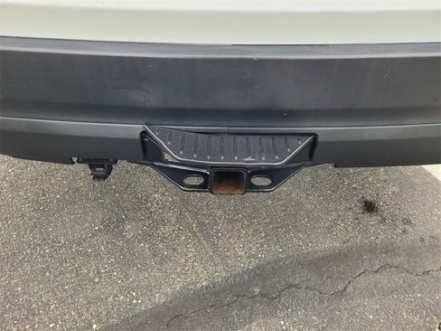 Used 2019 Toyota Highlander XLE image 6