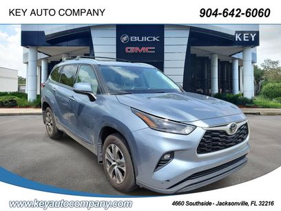 Used 2021 Toyota Highlander XLE