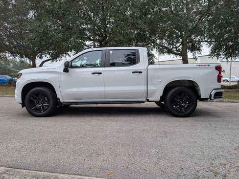 Used 2023 Chevrolet Silverado 1500 Custom image 4