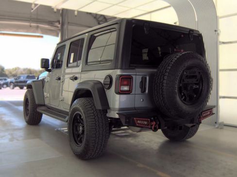 Used 2020 Jeep Wrangler Unlimited Sport S AWD/4WD image 3