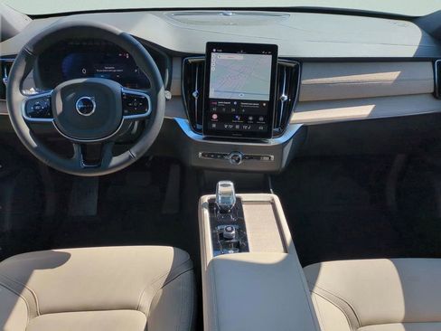 New 2026 Volvo XC90 T8 Plus w/ Protection Package Premier AWD/4WD image 11