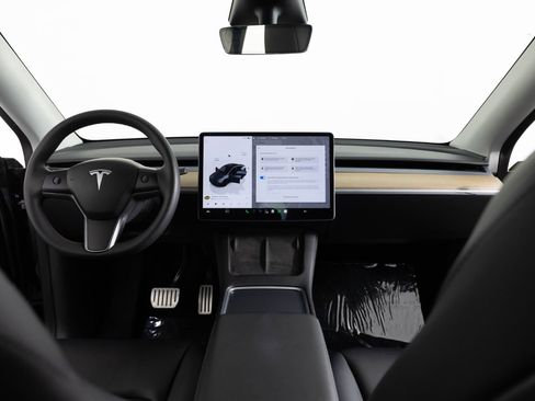 Used 2023 Tesla Model Y Long Range AWD/4WD image 33