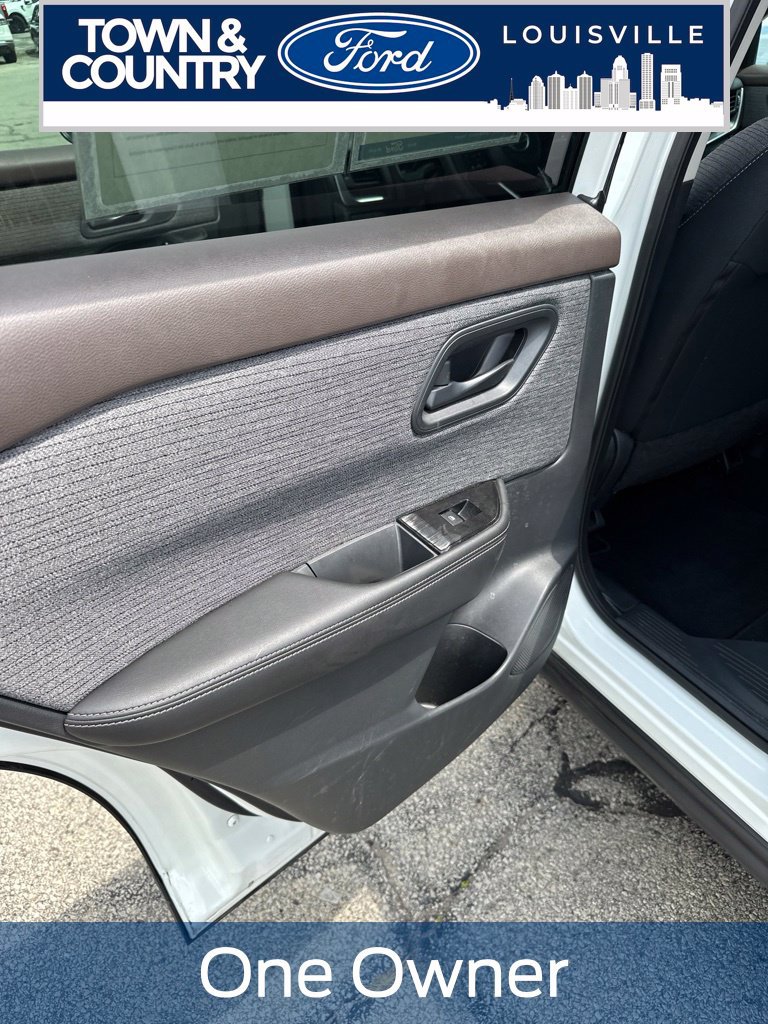 Used 2021 Nissan Rogue S AWD/4WD image 4
