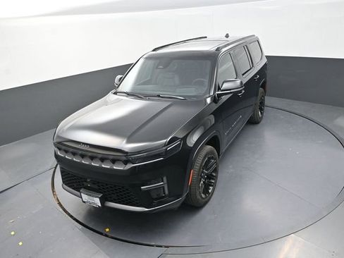 New 2026 Jeep Grand Wagoneer Limited AWD/4WD image 13