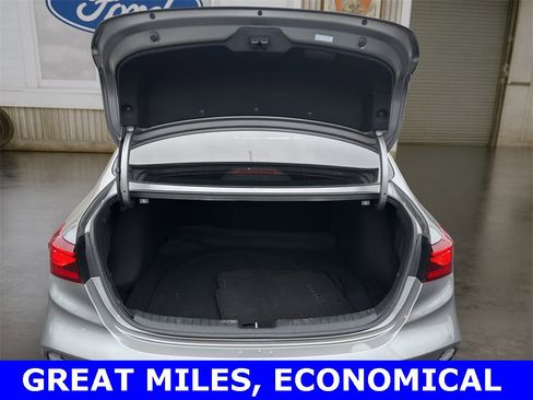 Used 2024 Kia Forte LXS image 7