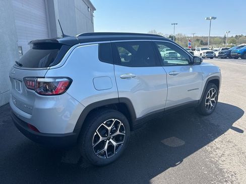 New 2026 Jeep Compass Limited AWD/4WD image 6