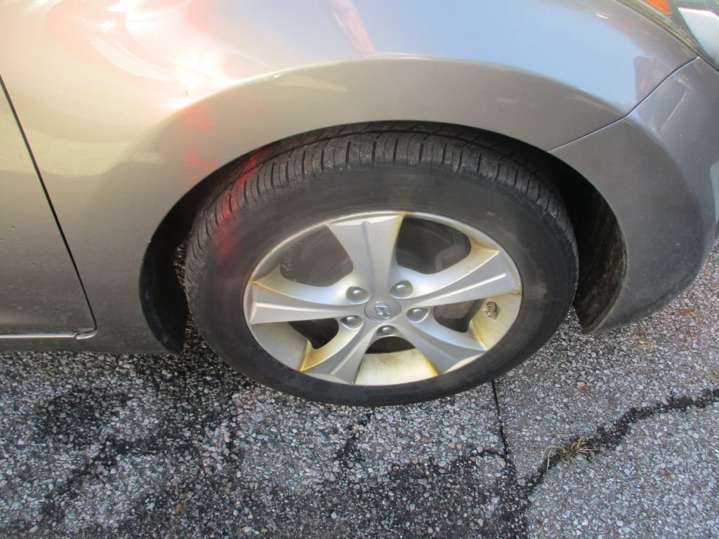 Used 2016 Hyundai Elantra Value Edition FWD image 3