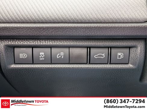 Certified 2025 Toyota Camry SE AWD/4WD image 18