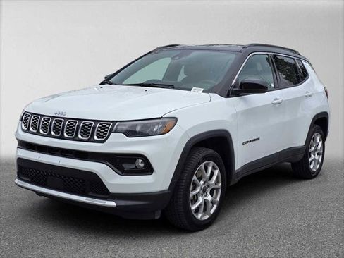 Used 2025 Jeep Compass Limited AWD/4WD image 7