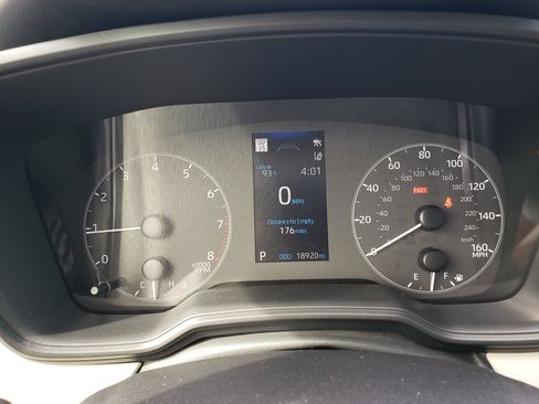 Used 2025 Toyota Corolla LE FWD image 18