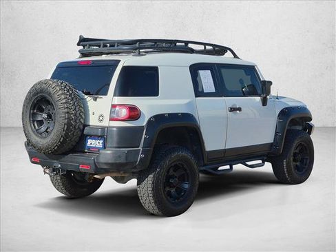 Used 2012 Toyota FJ Cruiser 4WD w/ Convenience Pkg image 5