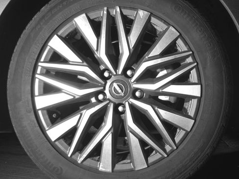 Used 2025 Nissan Altima 2.5 SV FWD image 13