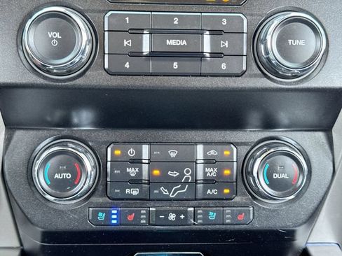 Used 2020 Ford F350 Lariat w/ Lariat Value Package AWD/4WD image 19