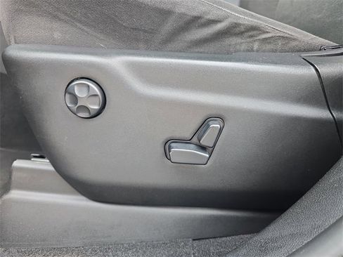 Used 2019 Dodge Durango SXT image 16