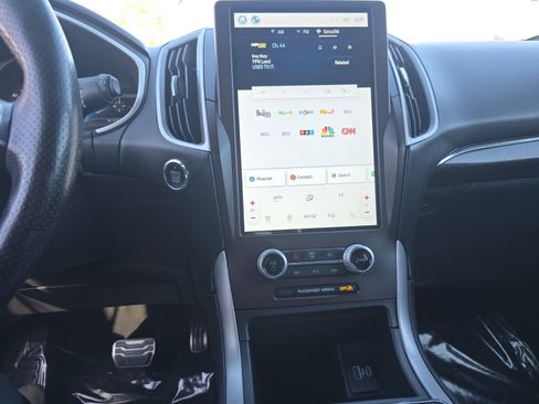 Used 2021 Ford Edge ST-Line image 15