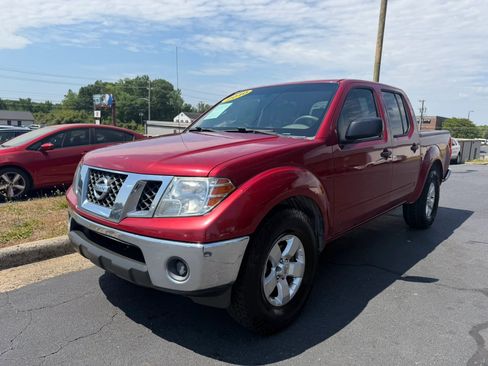 Used 2010 Nissan Frontier SE RWD image 3