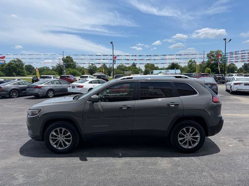 Used 2021 Jeep Cherokee Latitude Lux w/ Comfort/Convenience Group AWD/4WD image 8