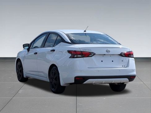 Used 2023 Nissan Versa S w/ Trunk Package FWD image 3