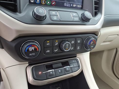Used 2023 GMC Acadia Denali w/ Denali Ultimate Package AWD/4WD image 22