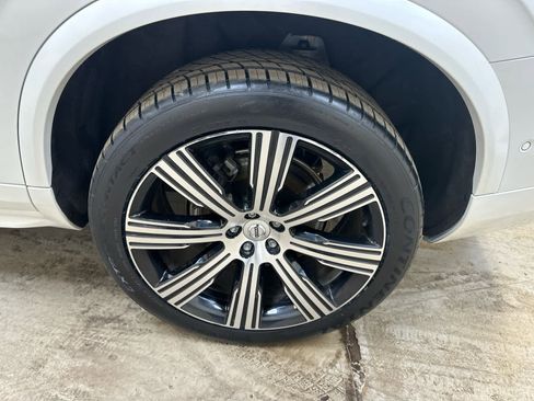 Used 2023 Volvo XC90 T8 Plus image 12