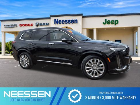 Used 2023 Cadillac XT6 Premium Luxury w/ Technology Package FWD image 1