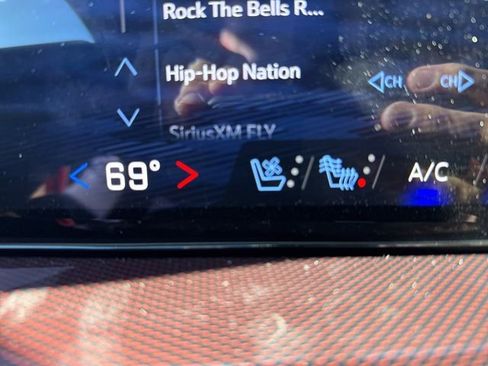 Used 2024 Chevrolet Traverse RS w/ LPO, Floor Liner Package image 19