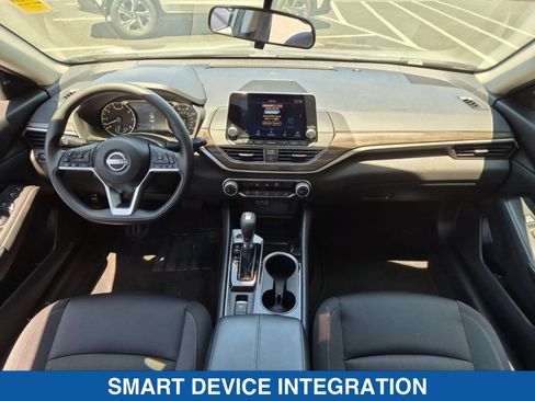 Used 2024 Nissan Altima 2.5 SV AWD/4WD image 19