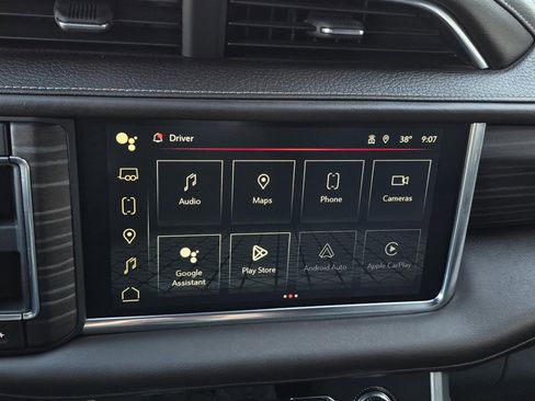 Used 2023 GMC Yukon Denali w/ Advanced Technology Package image 31