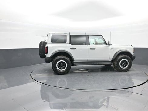 New 2026 Ford Bronco Outer Banks image 8