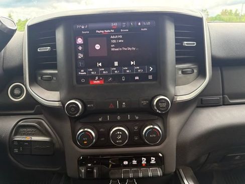 Used 2022 RAM 2500 Big Horn w/ Level C Equiment Group AWD/4WD image 25