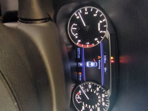 Used 2024 Nissan Altima 2.5 SV FWD image 18