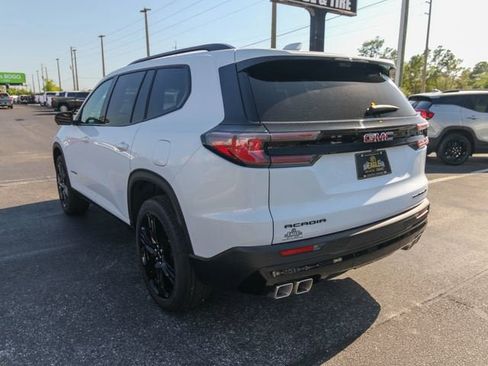 Used 2026 GMC Acadia Elevation w/ Black Edition FWD image 7