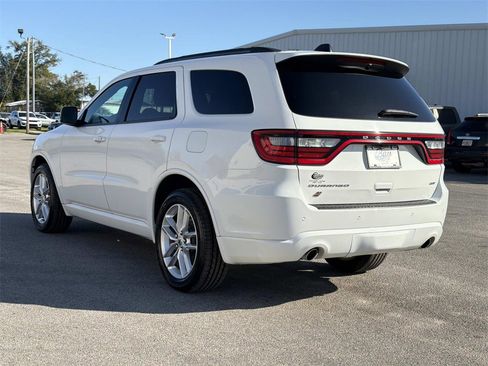 Used 2023 Dodge Durango GT image 3