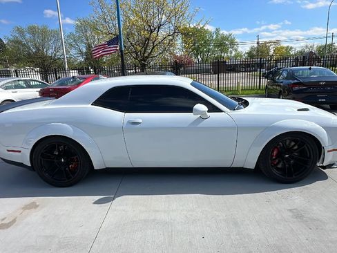 Used 2019 Dodge Challenger R/T Scat Pack w/ Widebody Package RWD image 4