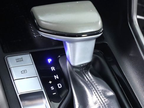 Used 2022 Hyundai Elantra SEL w/ Convenience + Premium Package FWD image 22